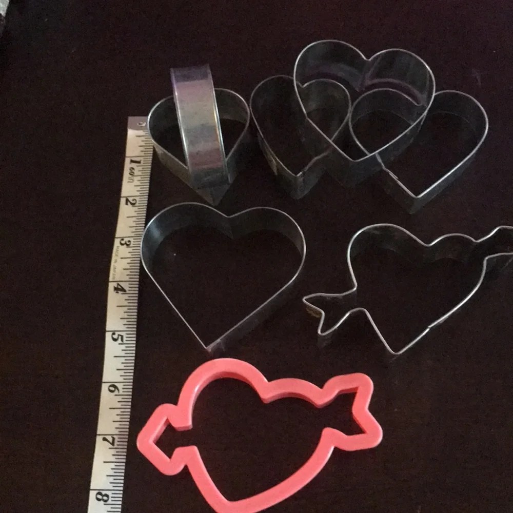 Metal Heart Cookie Cutters Valentine’s Day Cupid Love Lot of 7 Various Sizes